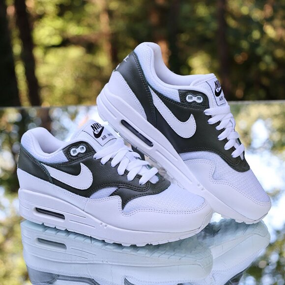Nike Air Max 1 ID By You - Picture 4 of 14